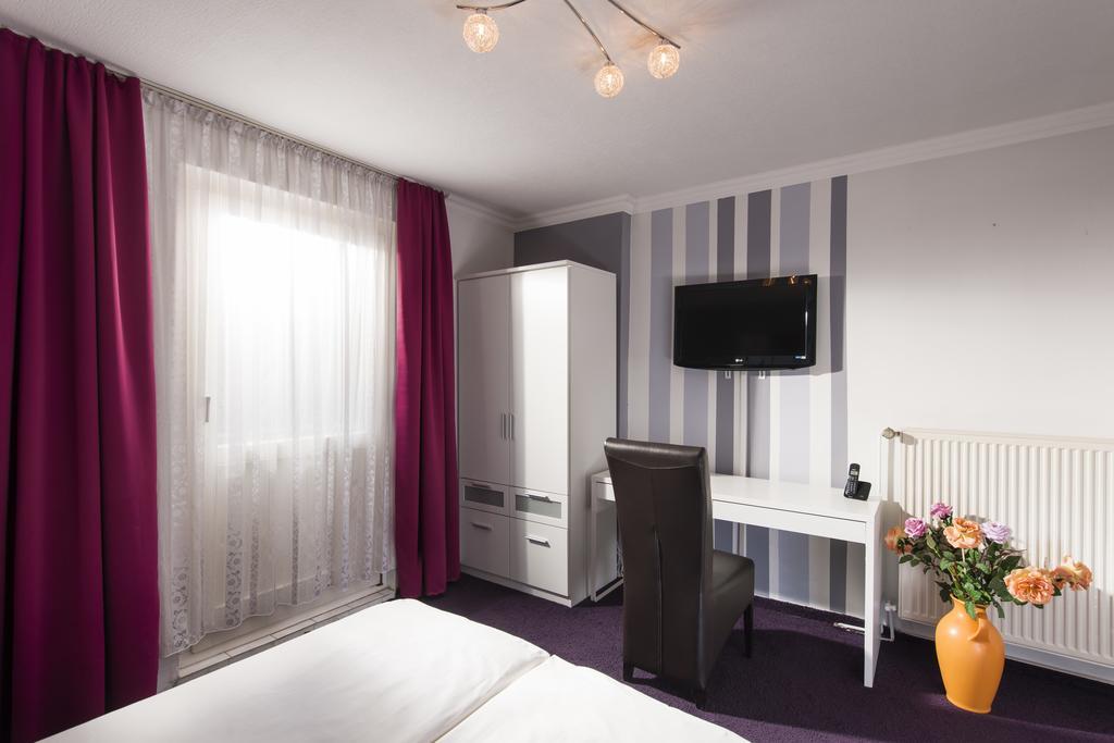Hotel Buergerhof 쾰른 객실 사진